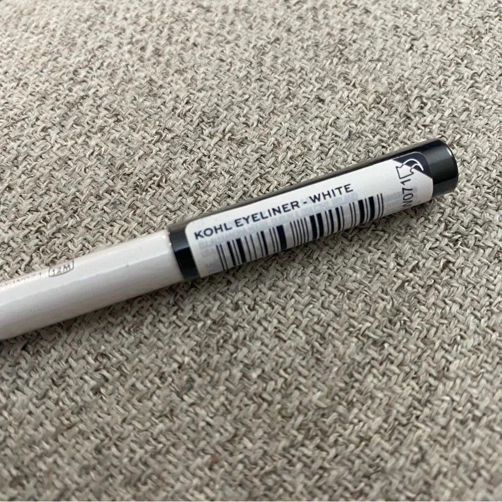 Makeup Revolution London Kohl Eyeliner White Matte Finish‎ BRAND NEW SEALED